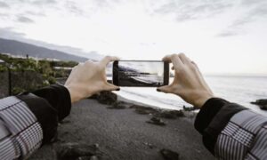 Kenangan Liburan Keren Pakai Smartphone